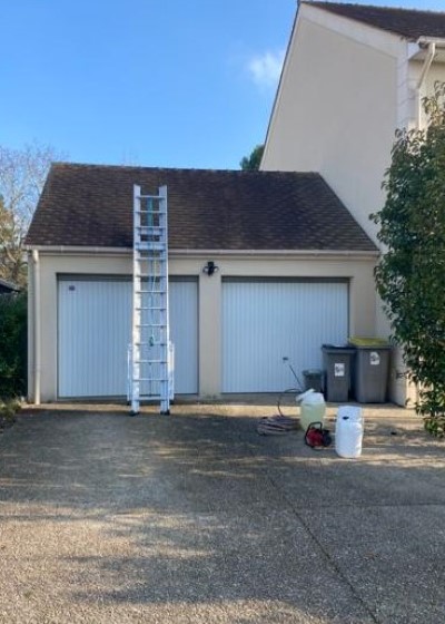 Nettoyage de toiture garage avant